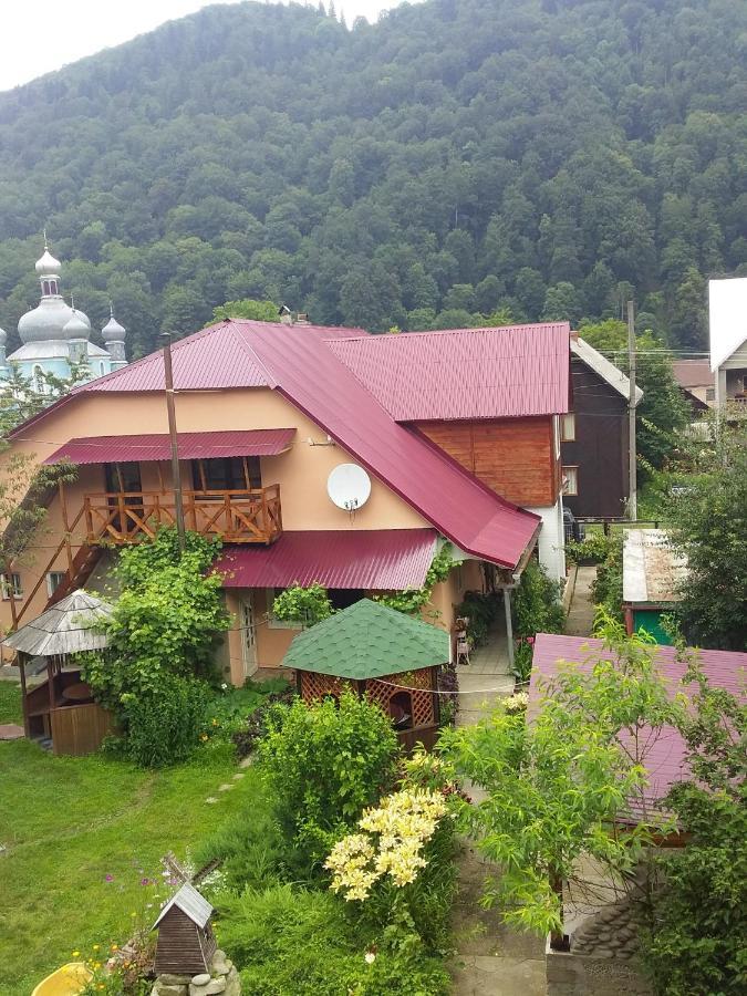 Садиба У Галина Та Йосипа Hotel Ust'-Chorna Exterior photo